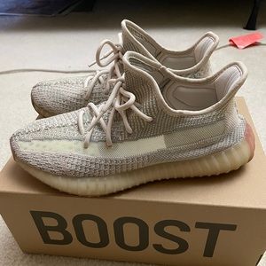 Yeezy 350 V2 Citrin